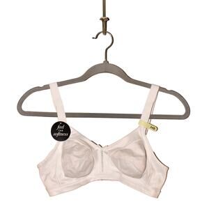 BALI NEW $44 Double Support Soft Touch Back Smoothing Wirefree Bra White 34B